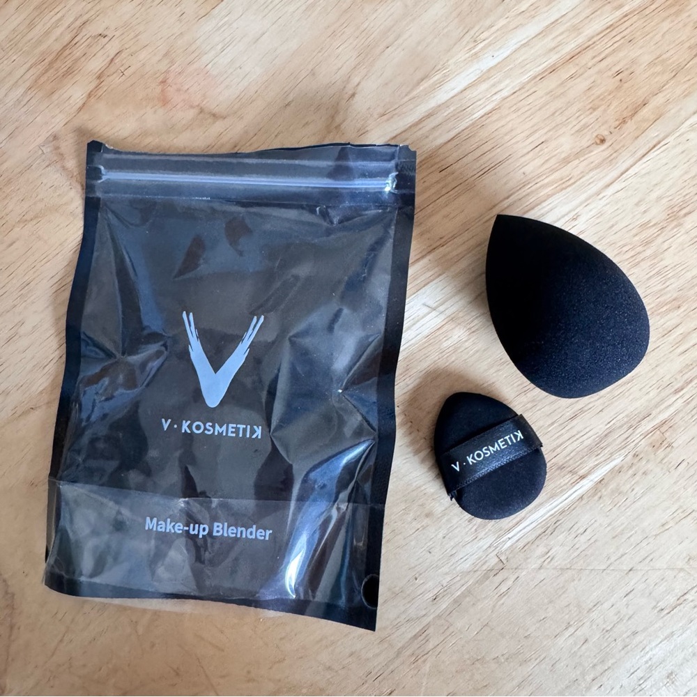 V Kosmetik 🇨🇦 • Makeup Blender